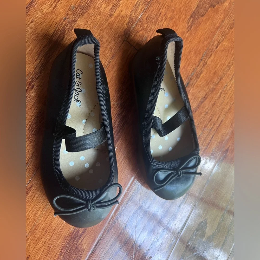 Cat & Jack Black Girls' Mary Jane Ballet Flats with Bow